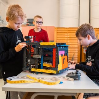 Robotics camp/Admission fee (550-01)